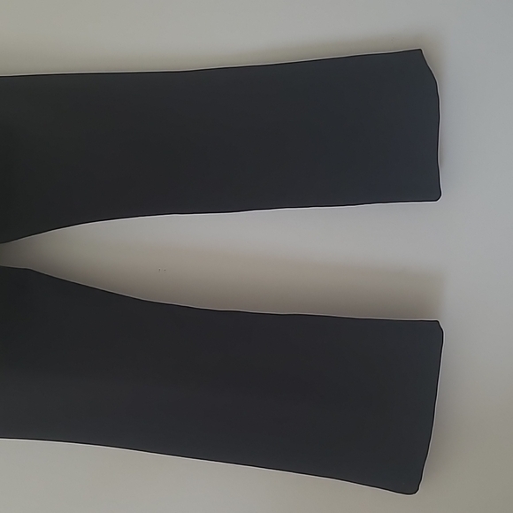 Betabrand Bootcut Dress Yoga Pants in black Size Medium Petite - Picture 13 of 14